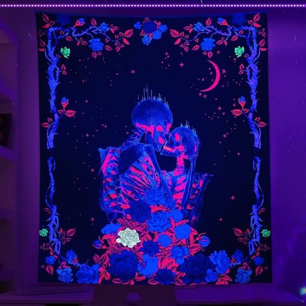Skull - UV Reactive Tapestry with Wall Hanging Accessories