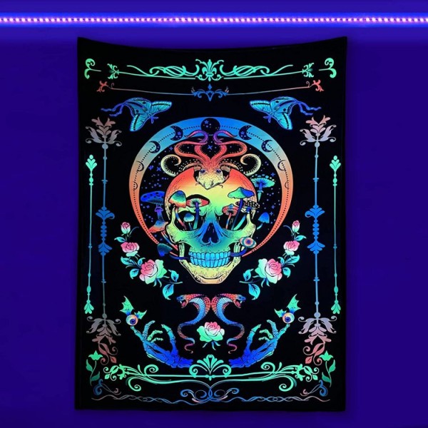 Skull - UV Reactive Tapestry with Wall Hanging Accessories