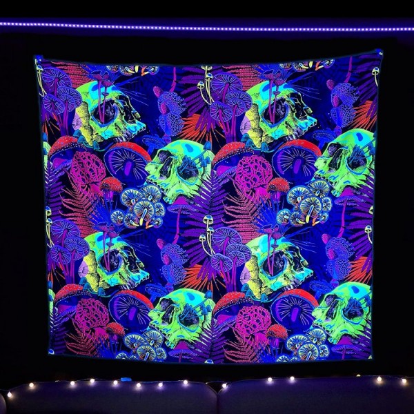 Skull - UV Reactive Tapestry with Wall Hanging Accessories