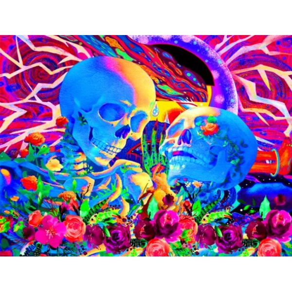 Skull - UV Reactive Tapestry with Wall Hanging Accessories
