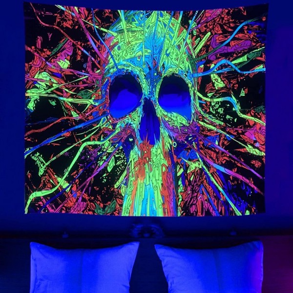 Skull - UV Reactive Tapestry with Wall Hanging Accessories