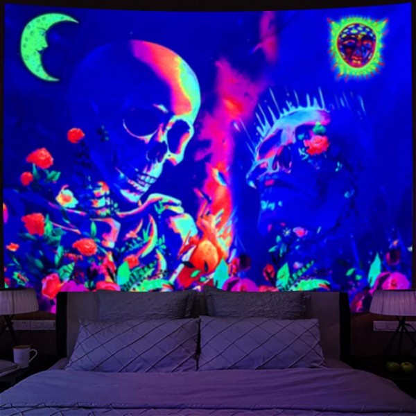 Skull - UV Reactive Tapestry with Wall Hanging Accessories