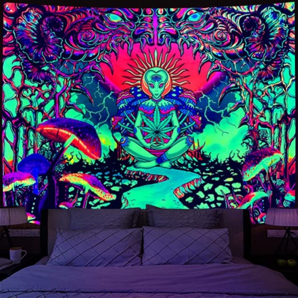 Alien - UV Reactive Tapestry with Wall Hanging Accessories